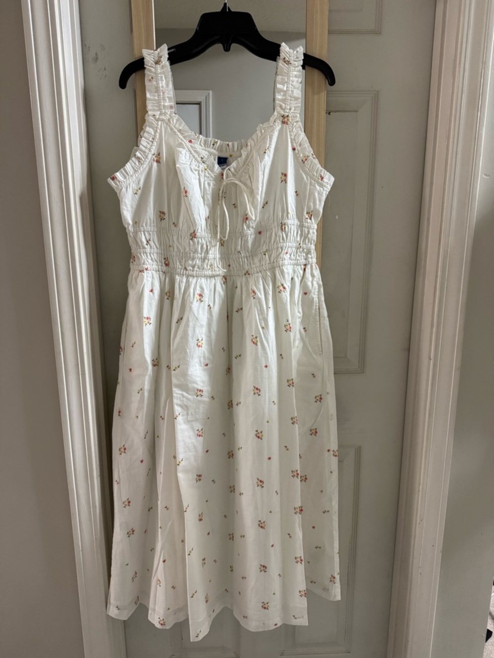 Old navy NWOT  White Floral Sundress with Ruffle Straps